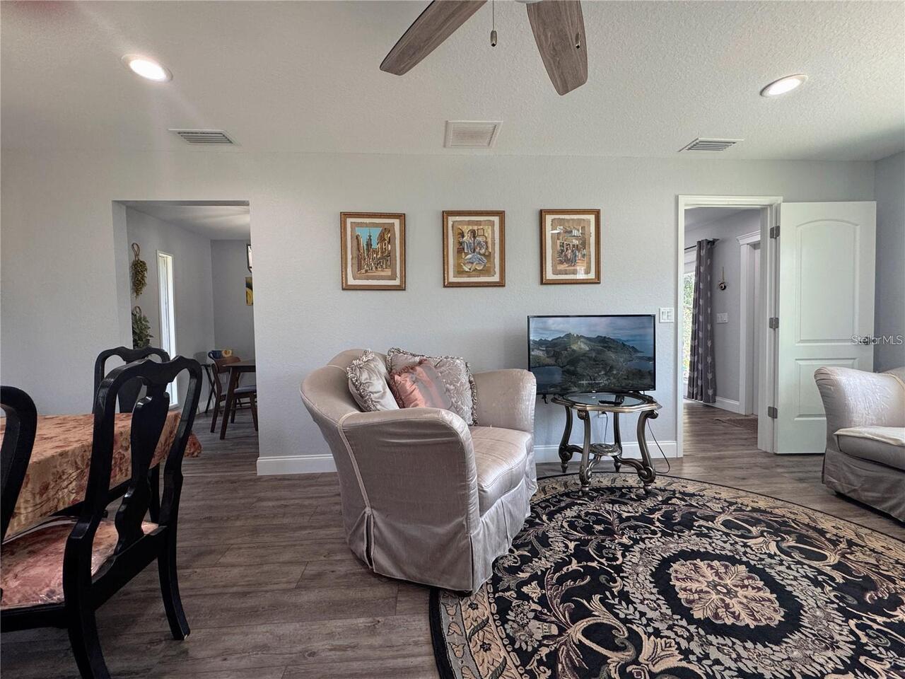 Listing Photo 8