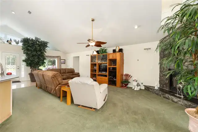 Listing Photo 19