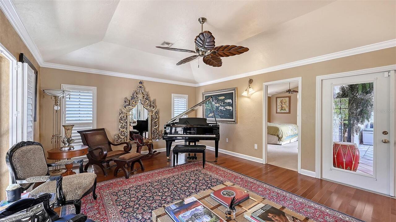 Listing Photo 8