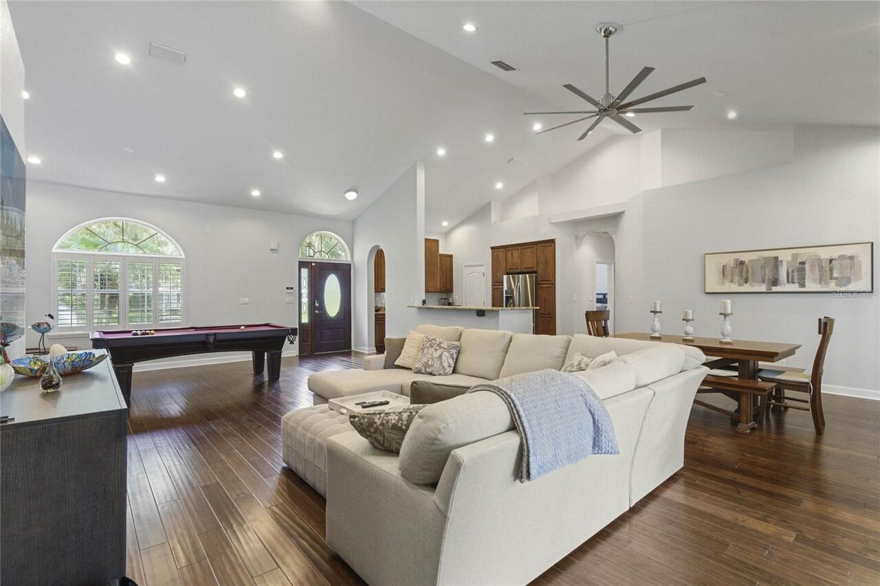 Listing Photo 8