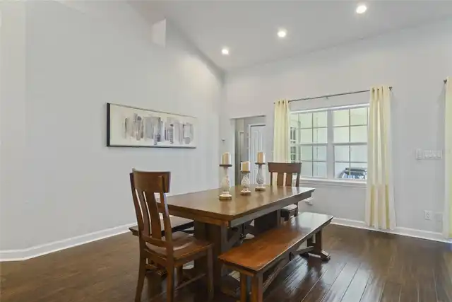 Listing Photo 10