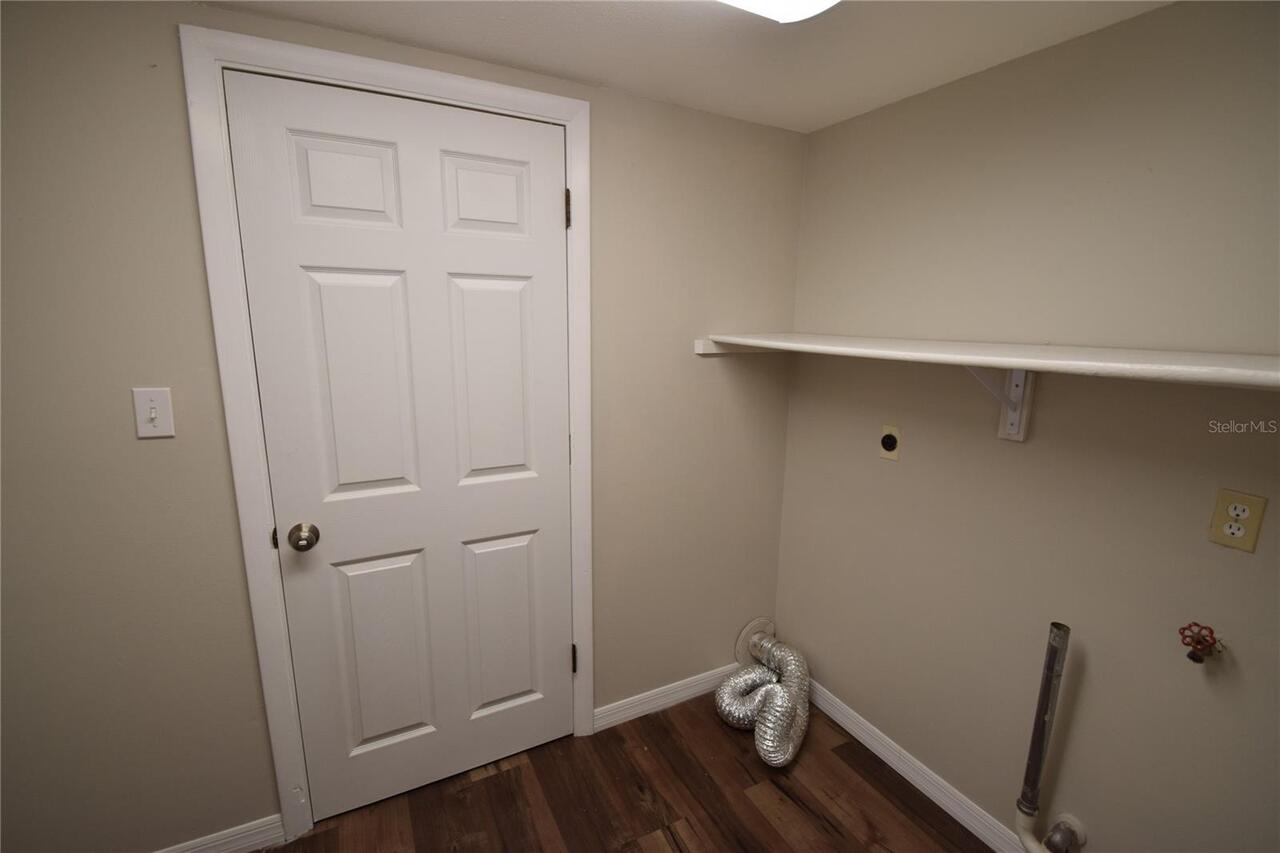 Listing Photo 8