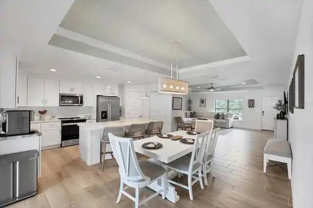 Listing Photo 11