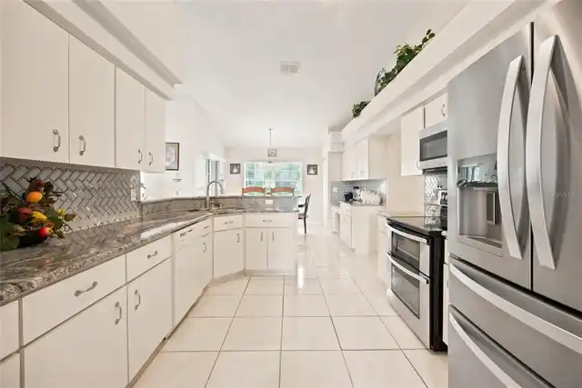 Listing Photo 12