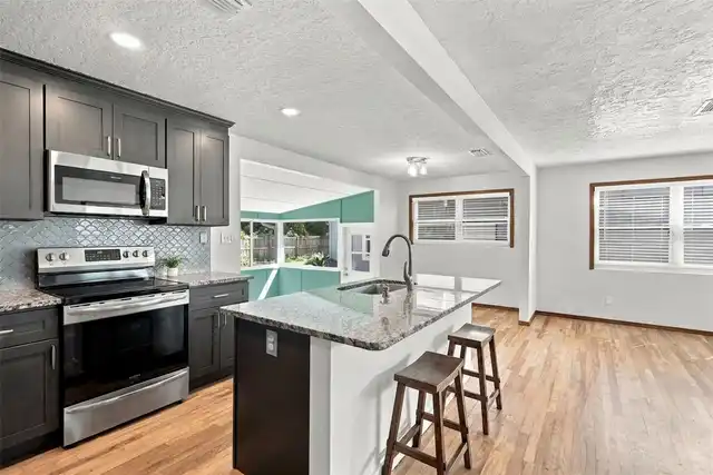 Listing Photo 19