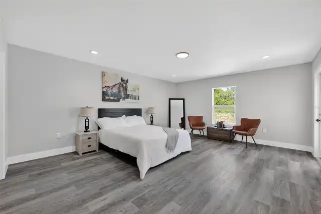 Listing Photo 15