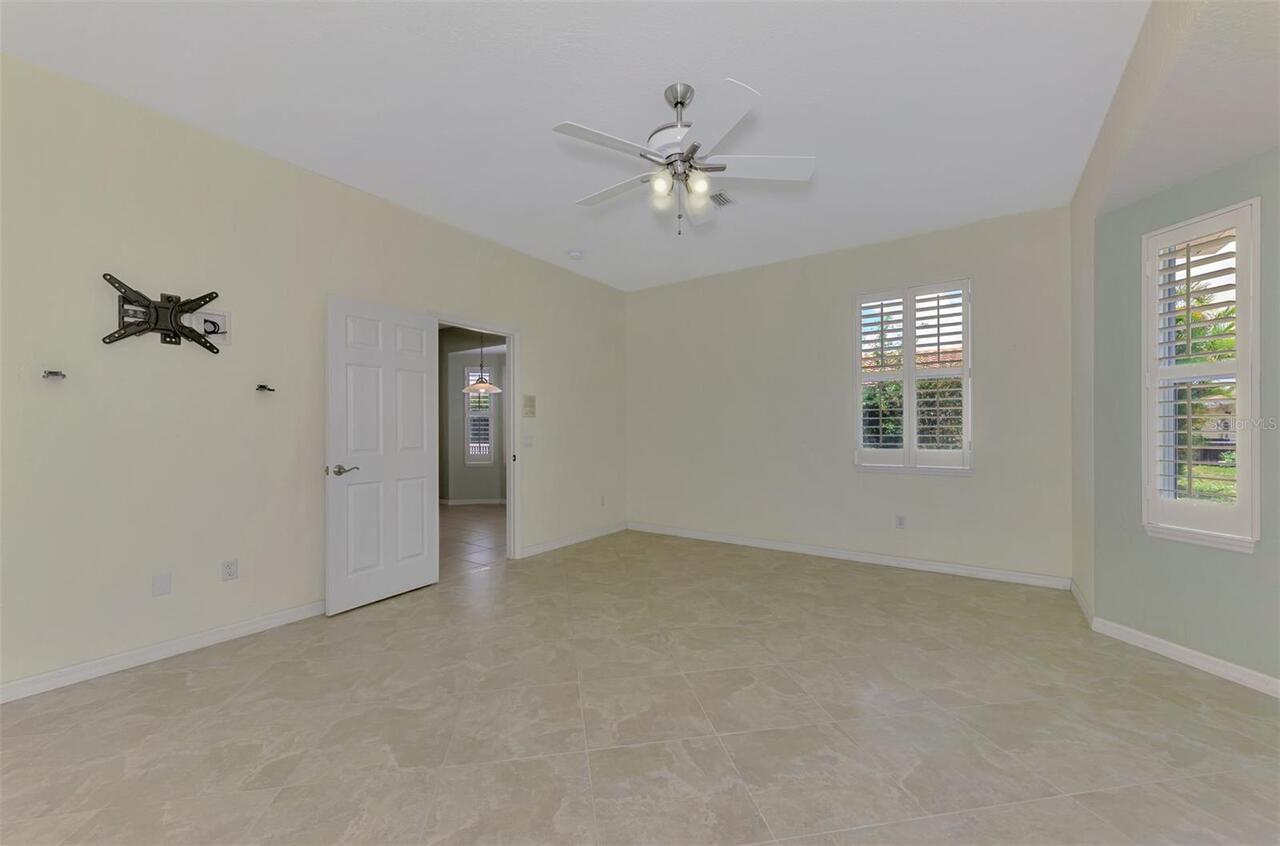 Listing Photo 34
