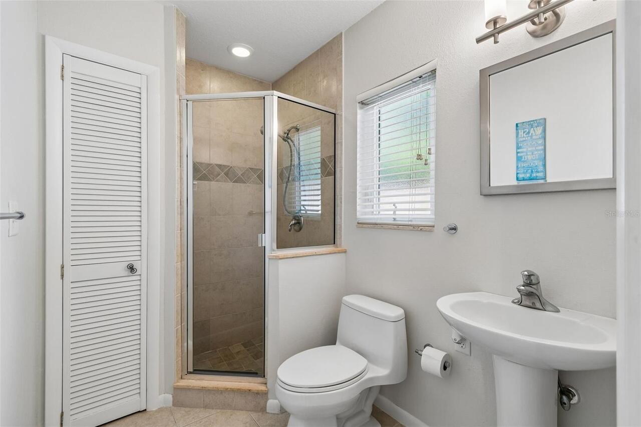 Listing Photo 14
