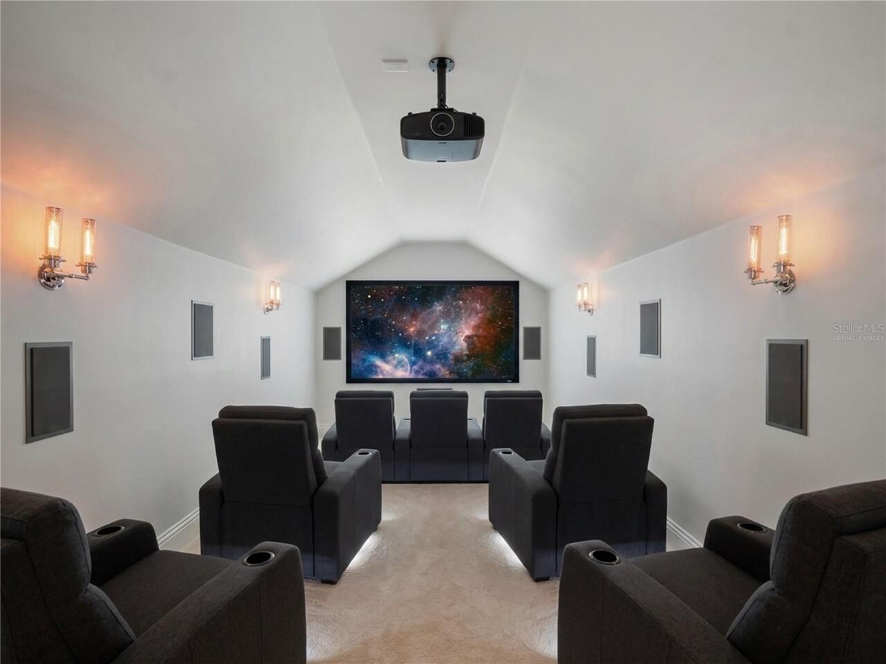 Listing Photo 12