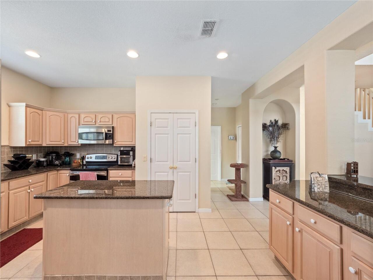 Listing Photo 16