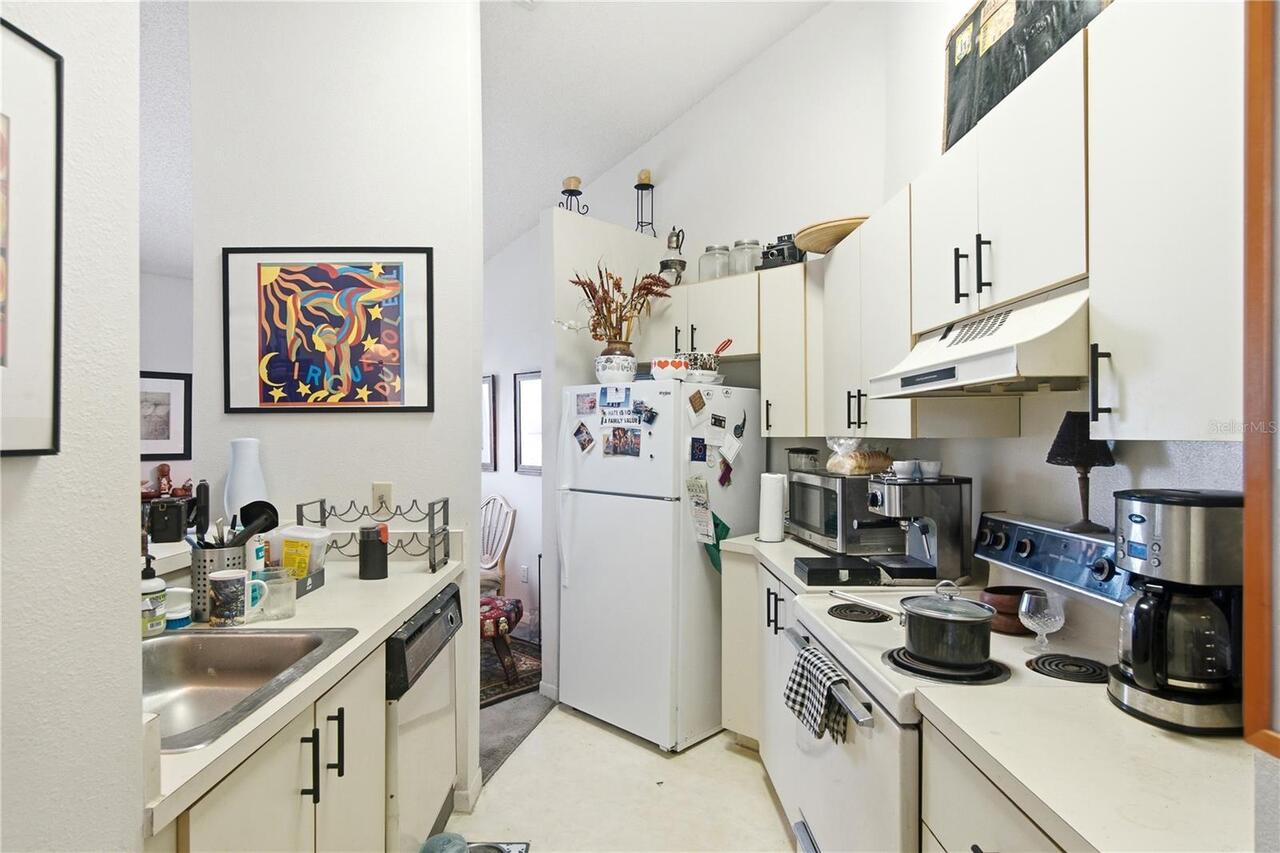 Listing Photo 8