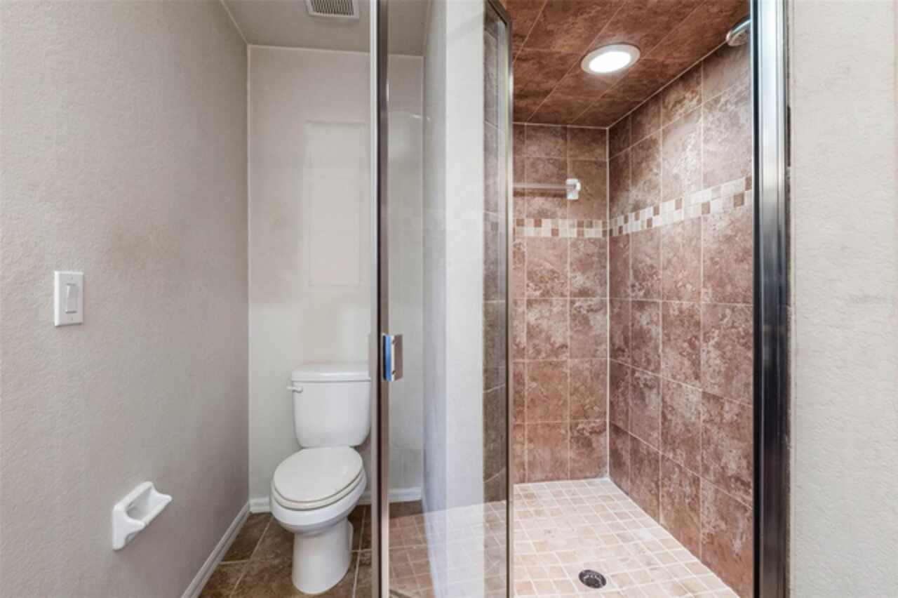 Listing Photo 25