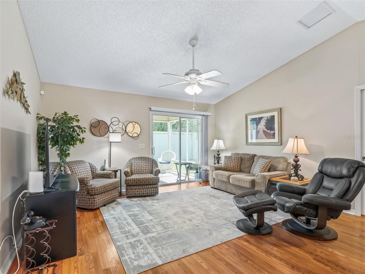 Listing Photo 15
