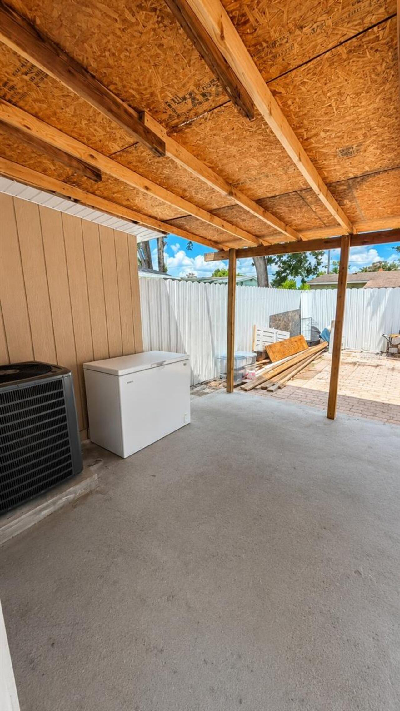 Listing Photo 17