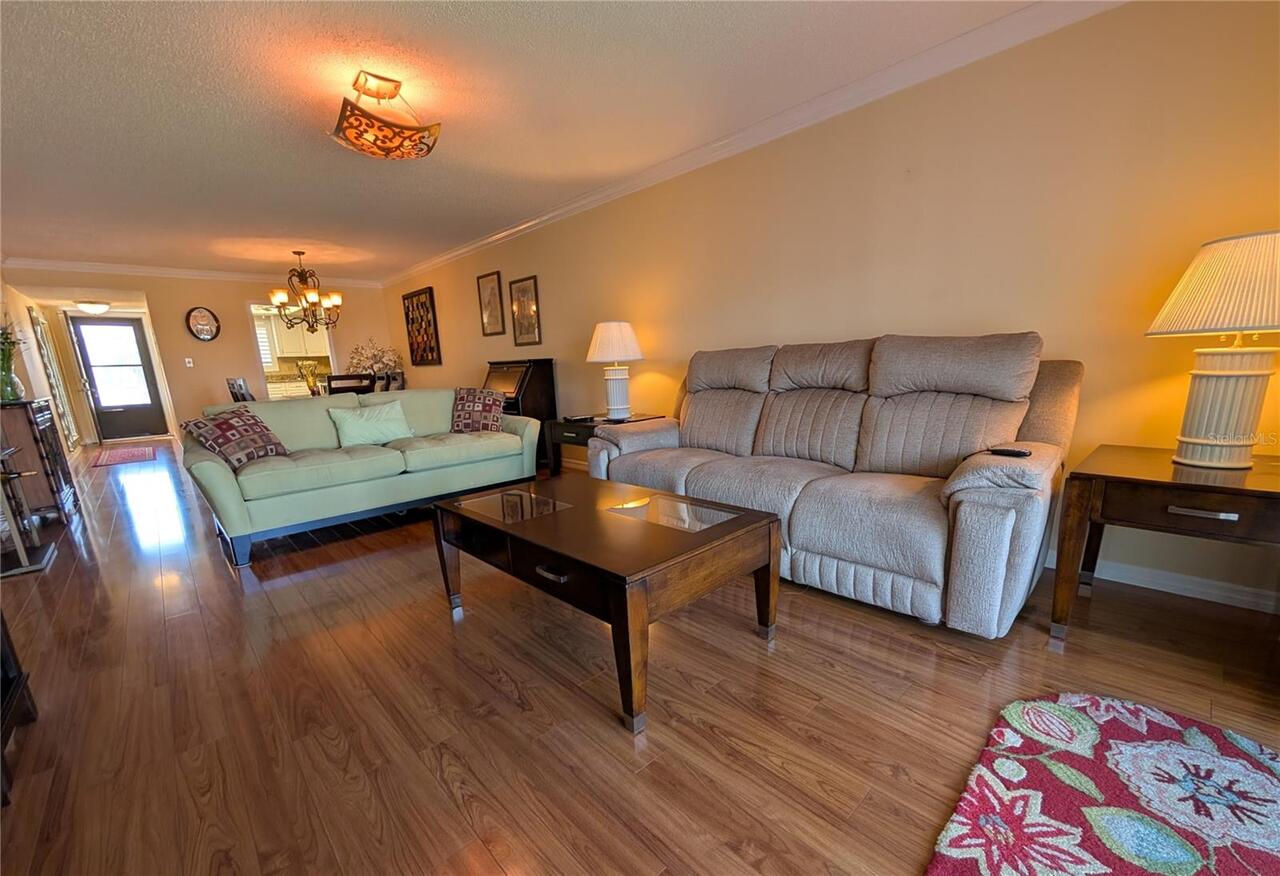 Listing Photo 14