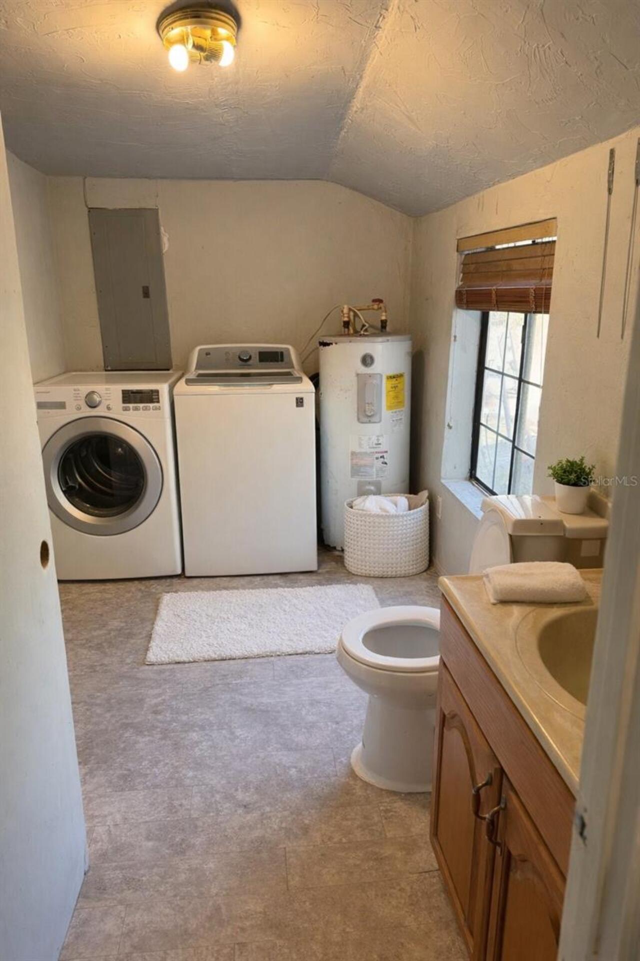 Listing Photo 11