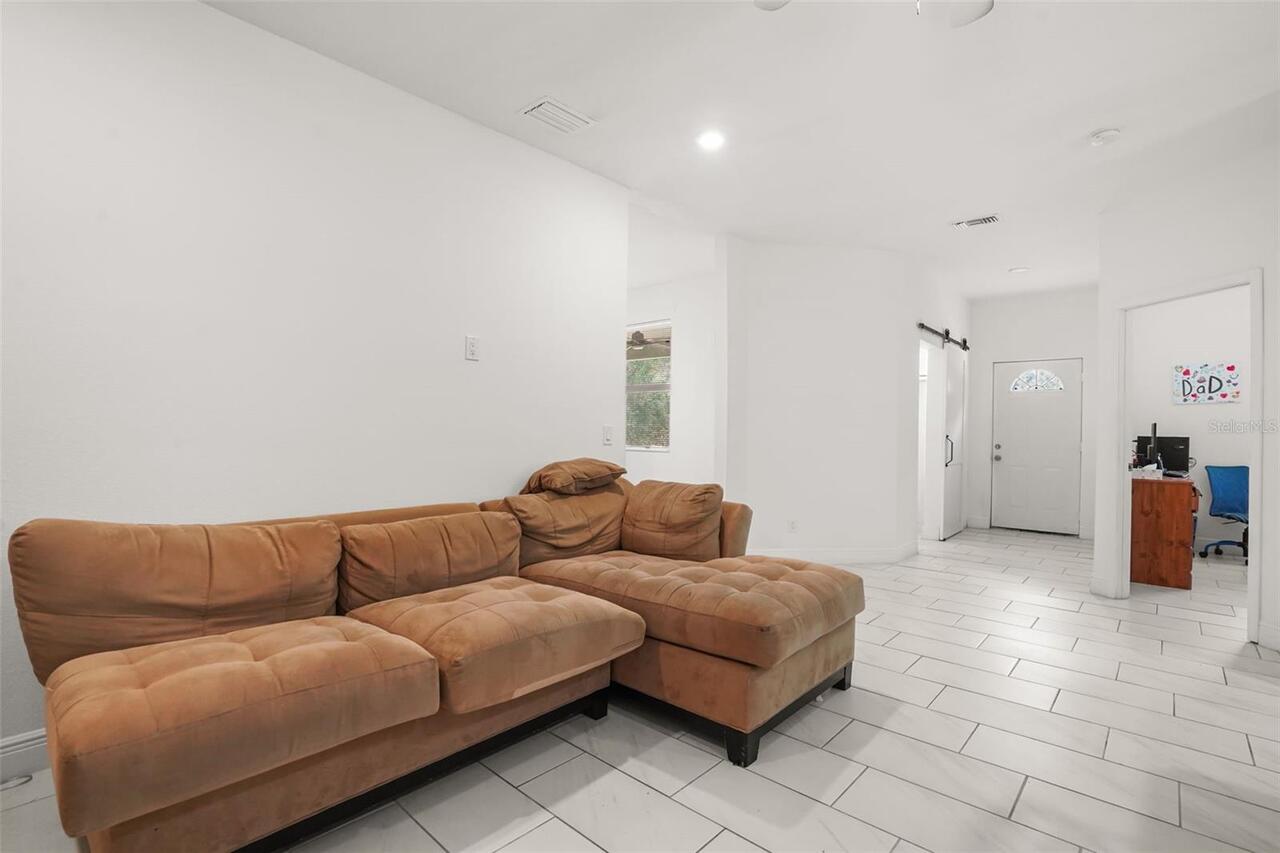 Listing Photo 14