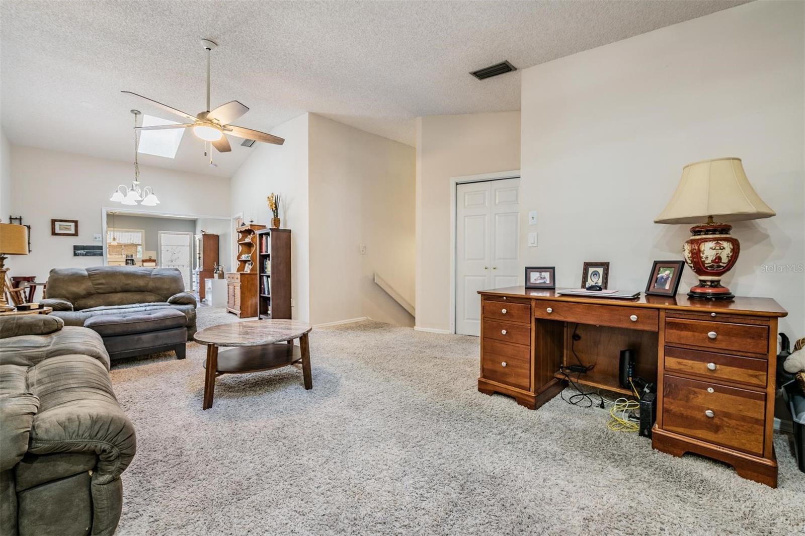 Listing Photo 10
