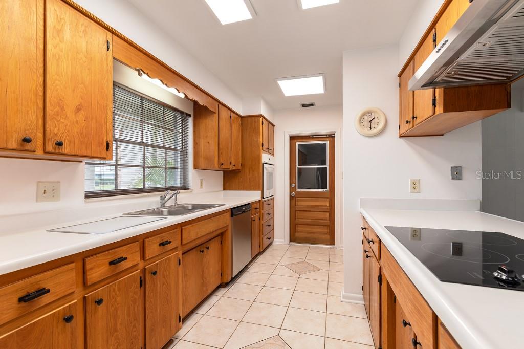 Listing Photo 6