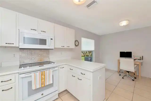 Listing Photo 16