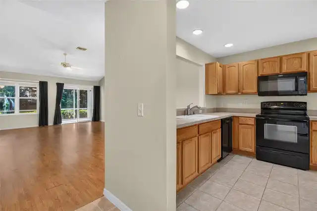 Listing Photo 9