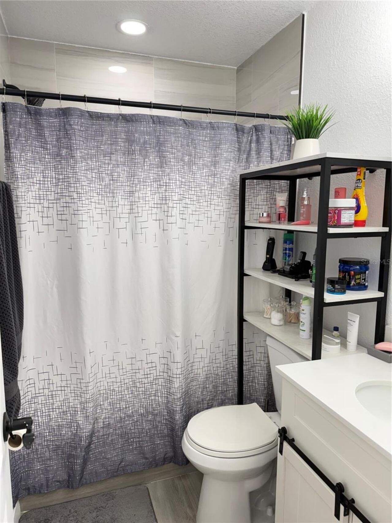 Listing Photo 12