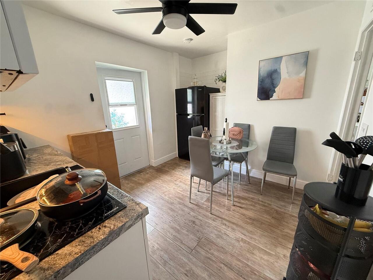Listing Photo 16
