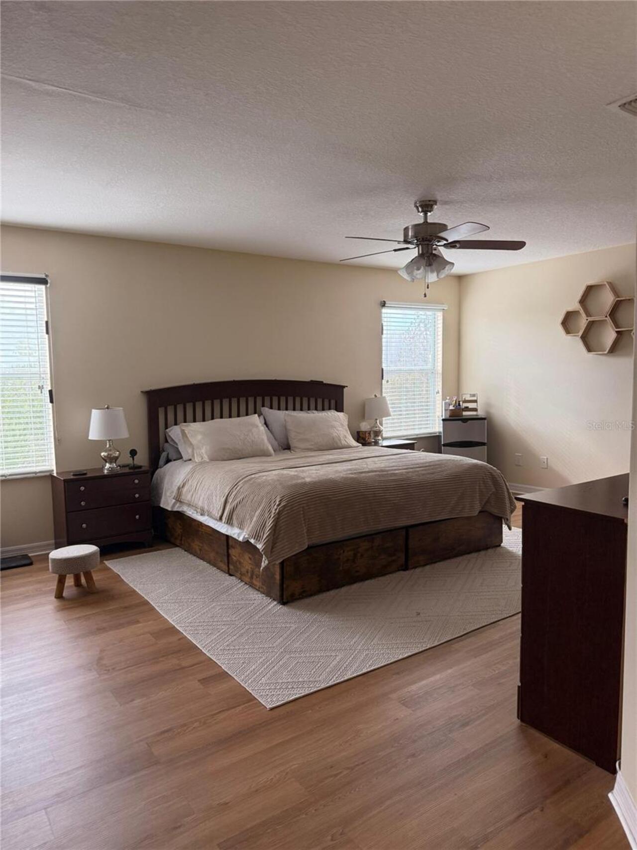 Listing Photo 12