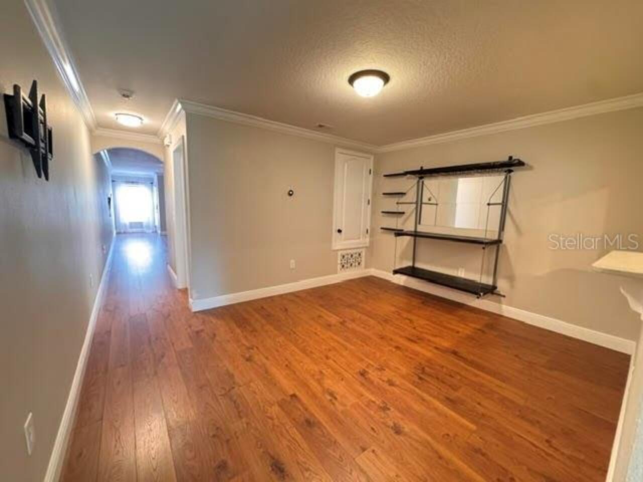 Listing Photo 9