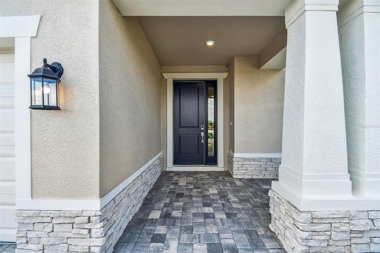 Listing Photo 10