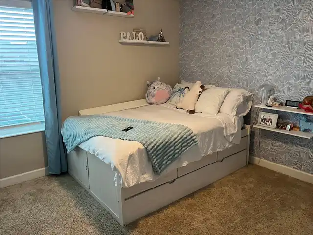 Listing Photo 11