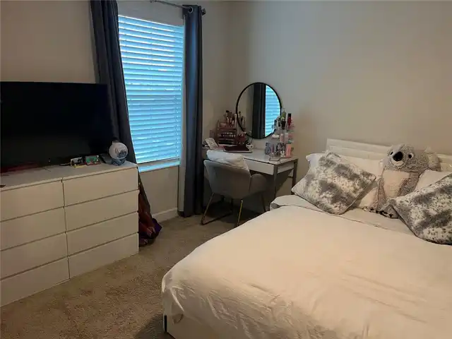 Listing Photo 12