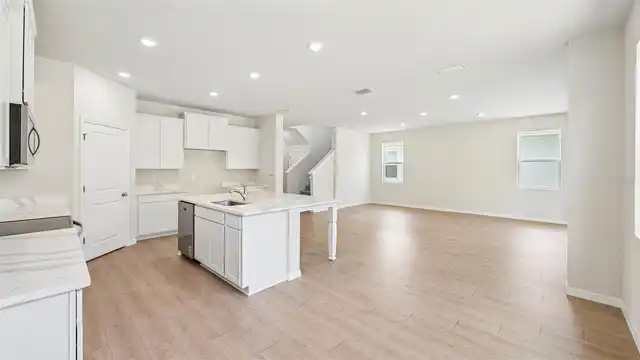 Listing Photo 9