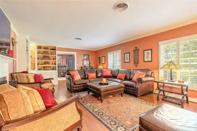 Listing Photo 15
