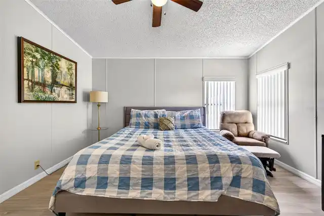 Listing Photo 32