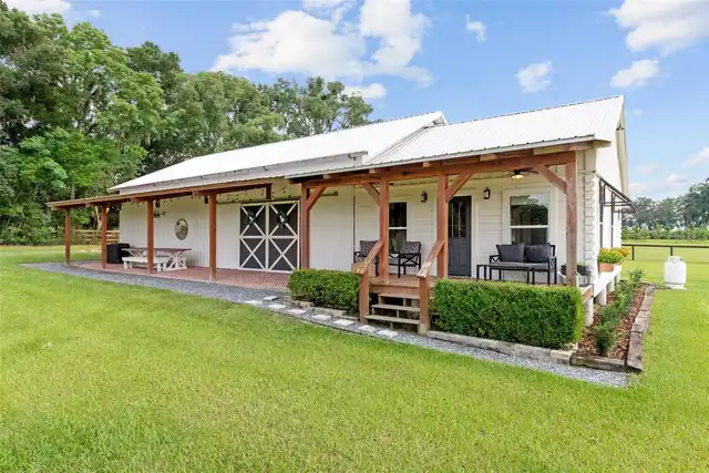 Listing Photo 8
