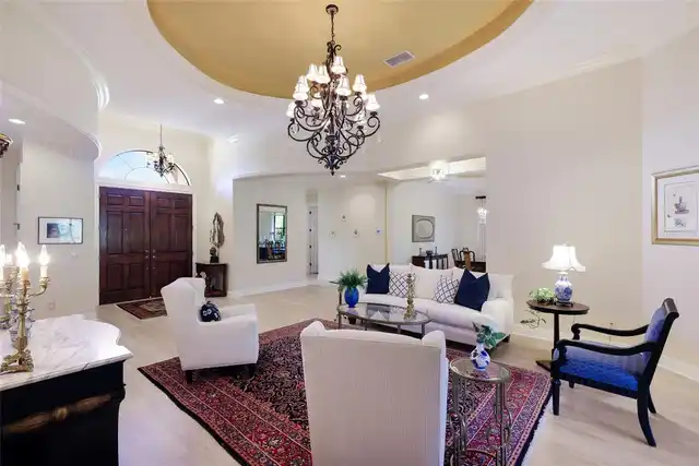 Listing Photo 9
