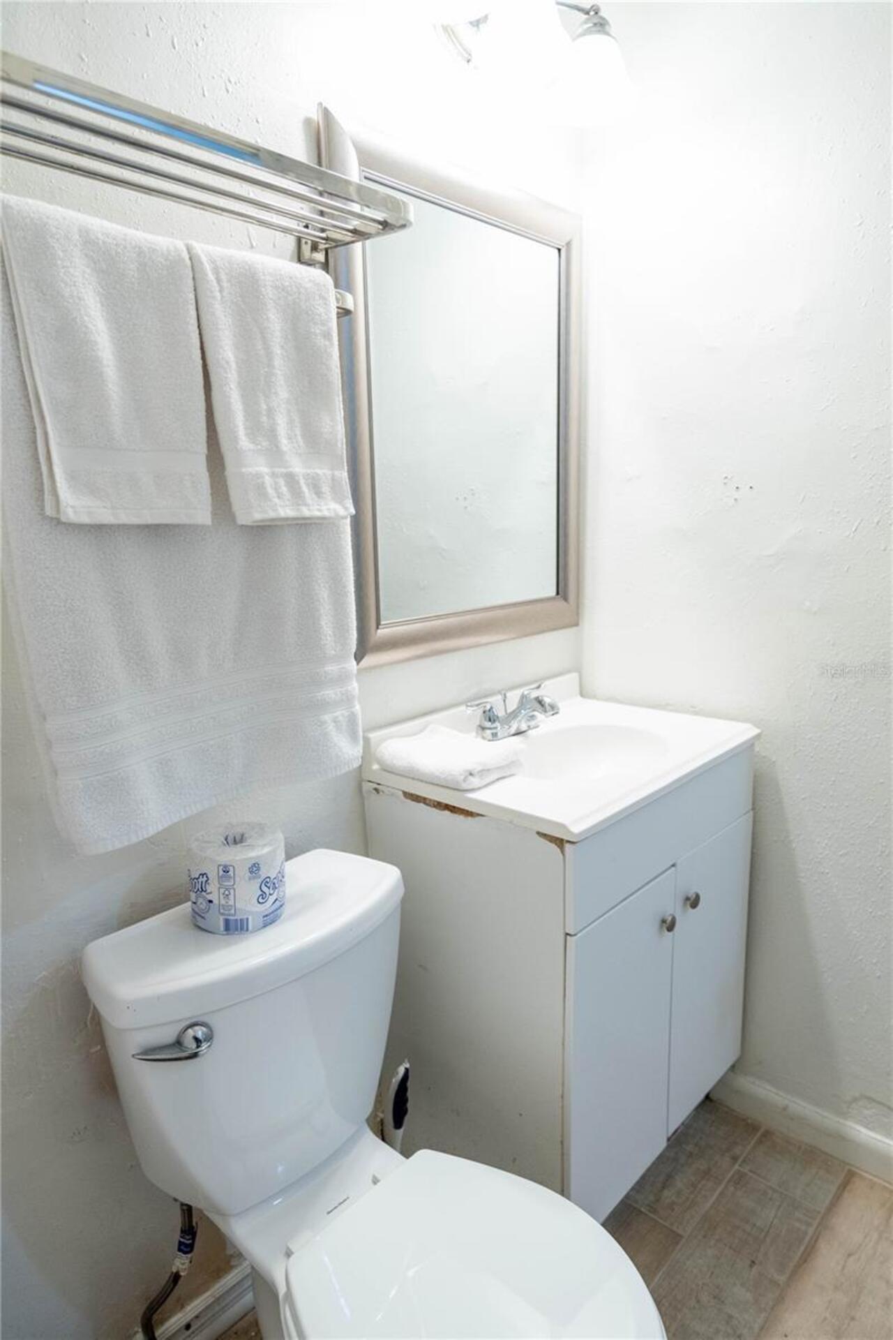 Listing Photo 11