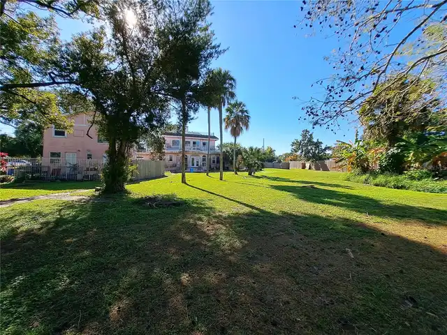 Listing Photo 10