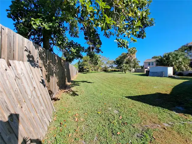 Listing Photo 12