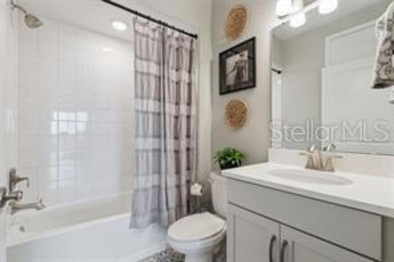 Listing Photo 10