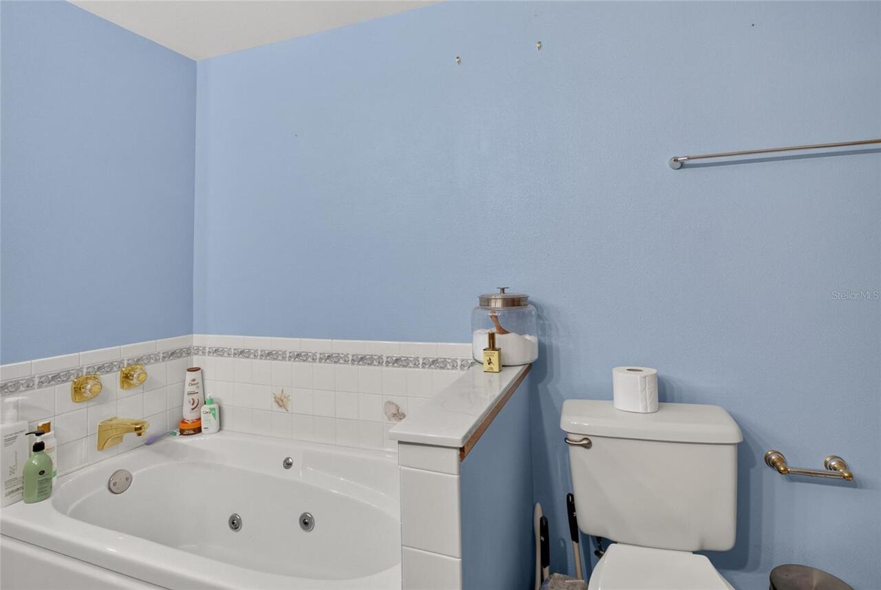 Listing Photo 14