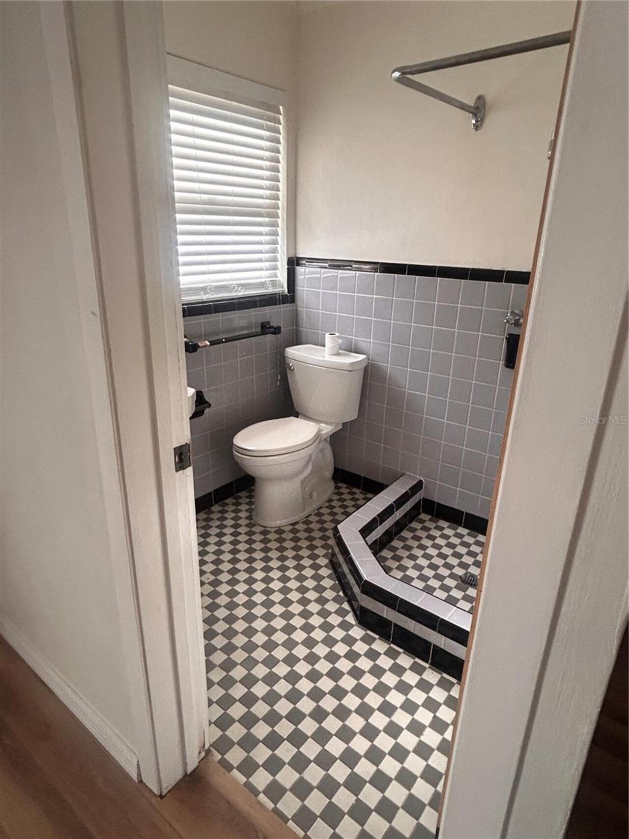 Listing Photo 17