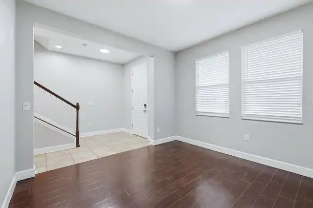Listing Photo 10