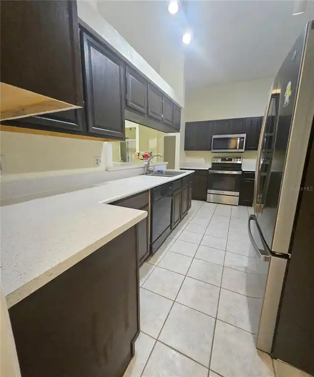 Listing Photo 12