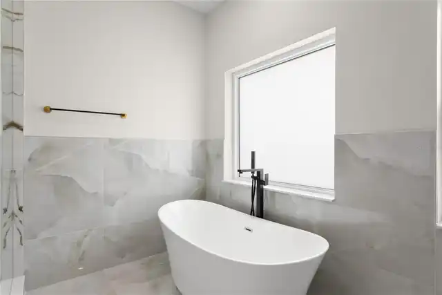 Listing Photo 24