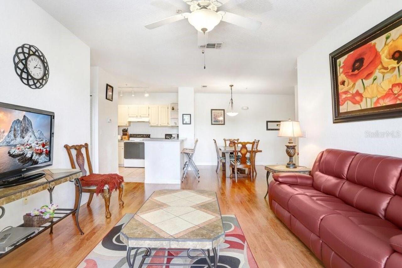 Listing Photo 9