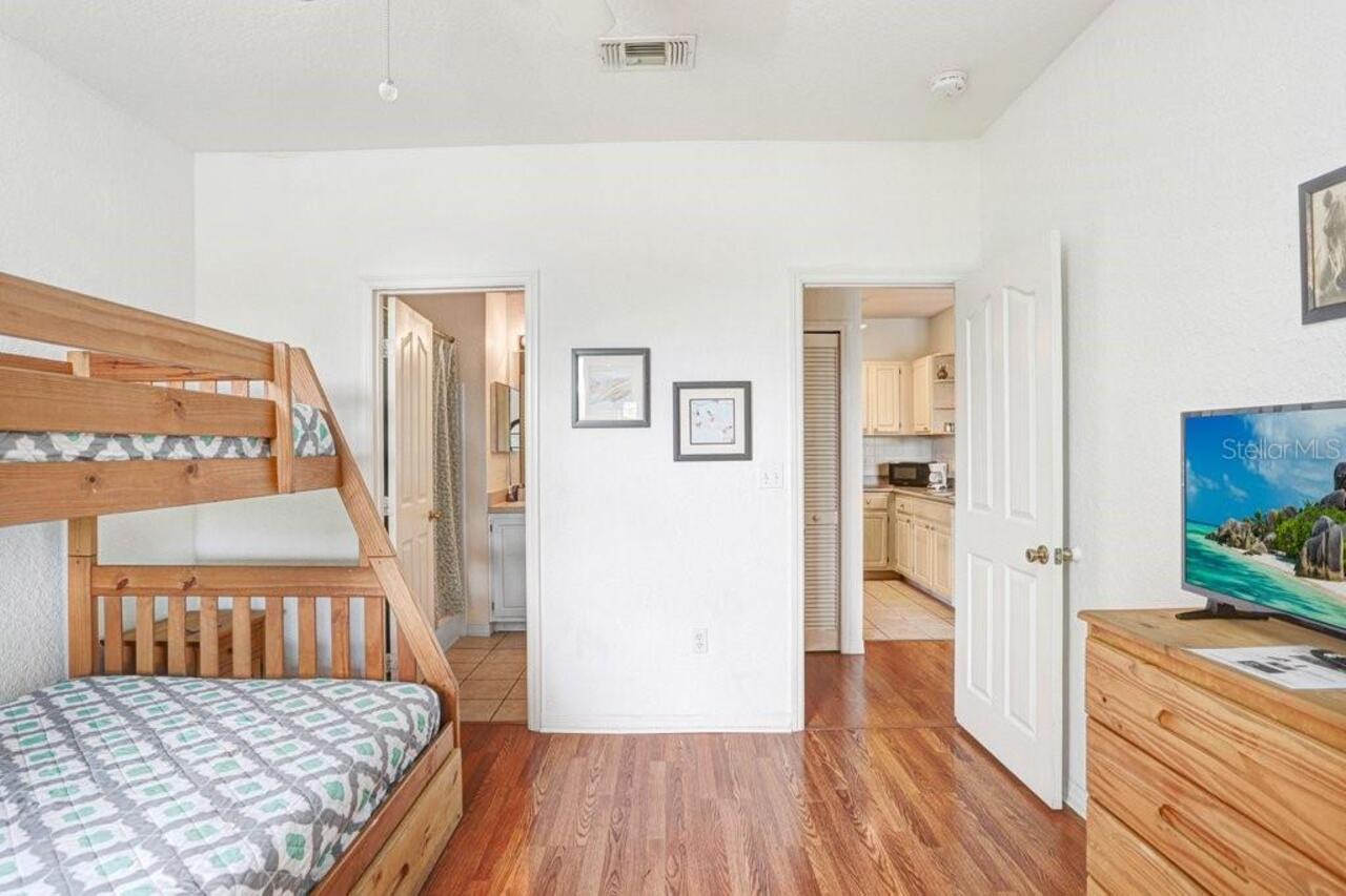 Listing Photo 15