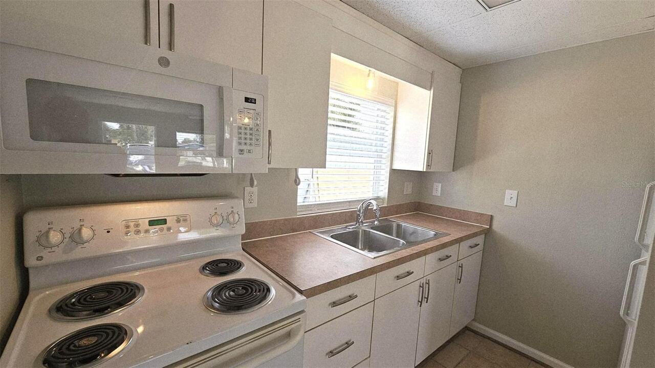 Listing Photo 9