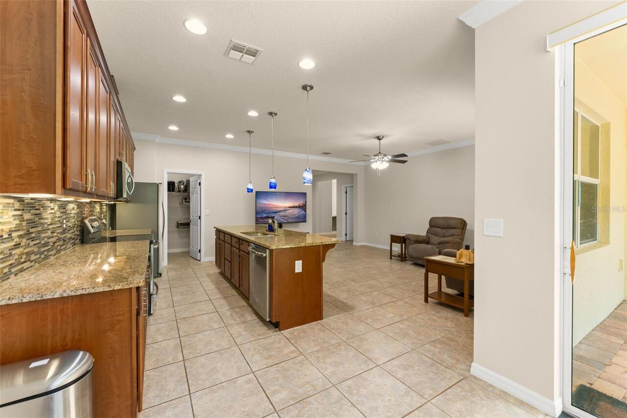 Listing Photo 16